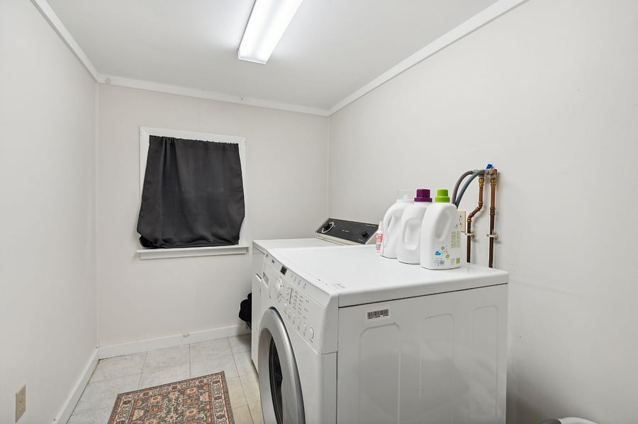 Furnished Finder property 420990_1 photo 9