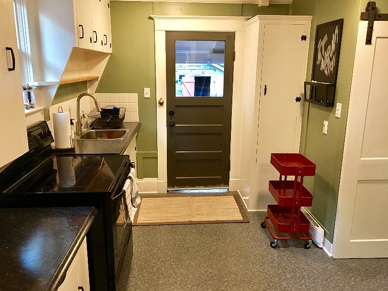 Furnished Finder property 420995_1 photo 17