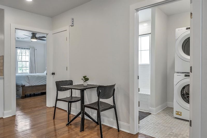 Furnished Finder property 421018_1 photo 9