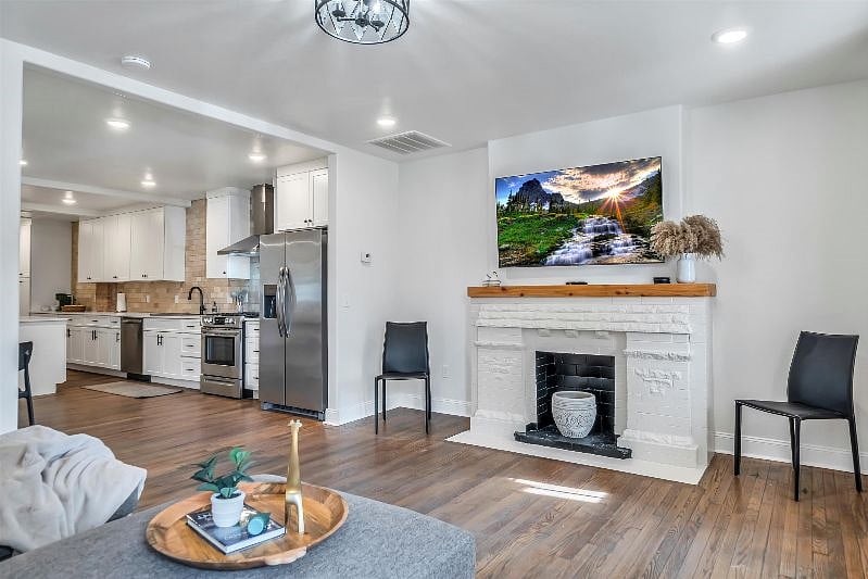 Furnished Finder property 421026_1 photo 7