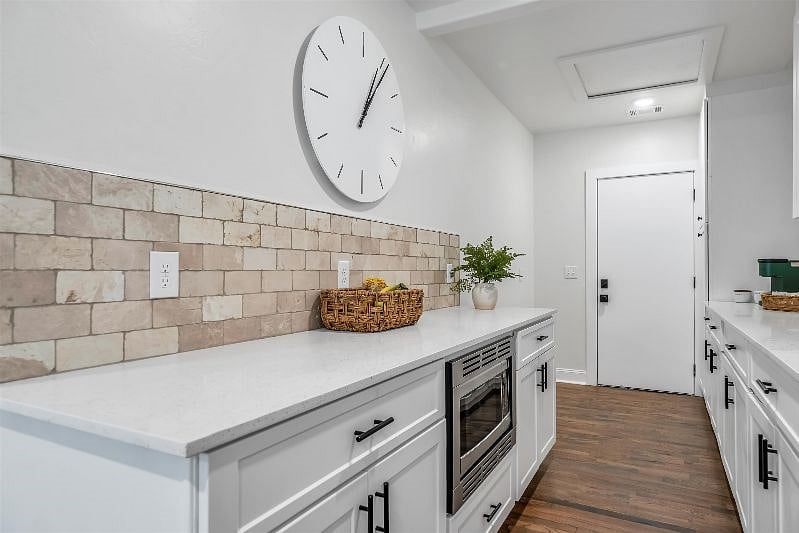 Furnished Finder property 421026_1 photo 13