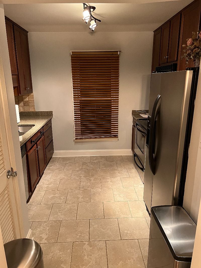 Furnished Finder property 421226_1 photo 5