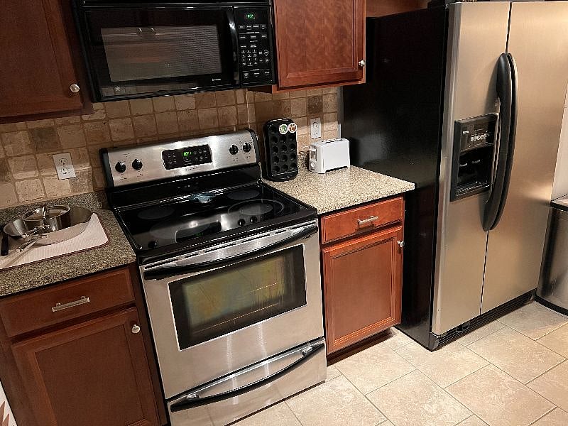Furnished Finder property 421226_1 photo 6