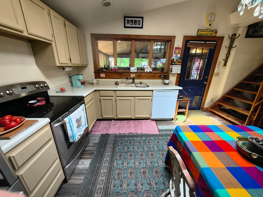 Furnished Finder property 421280_1 photo 17