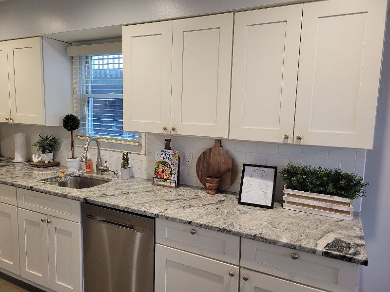Furnished Finder property 421285_1 photo 4