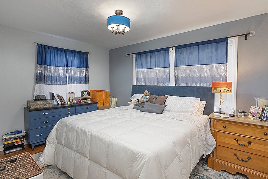 Dresser and closet in main bed, luggage holder TV and night stand