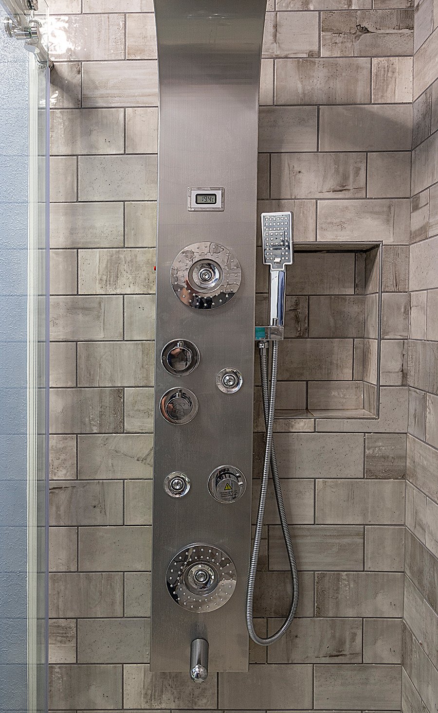 Shower in main floor bath