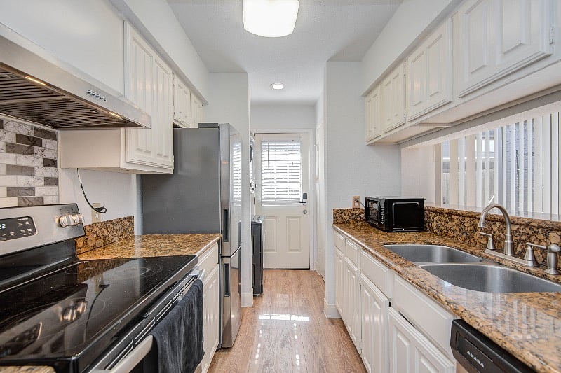 Furnished Finder property 421384_1 photo 6