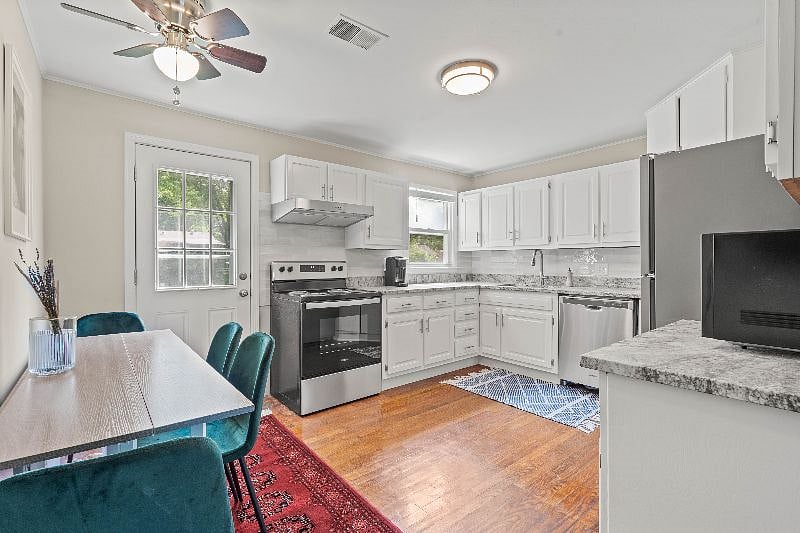 Furnished Finder property 421416_1 photo 3