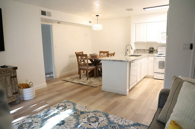 Furnished Finder property 421427_1 photo 5
