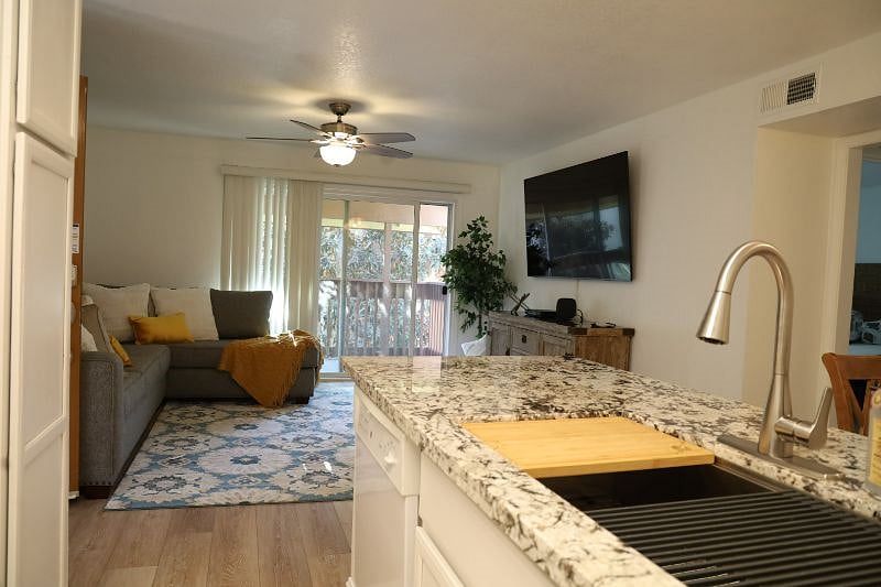 Furnished Finder property 421427_1 photo 8