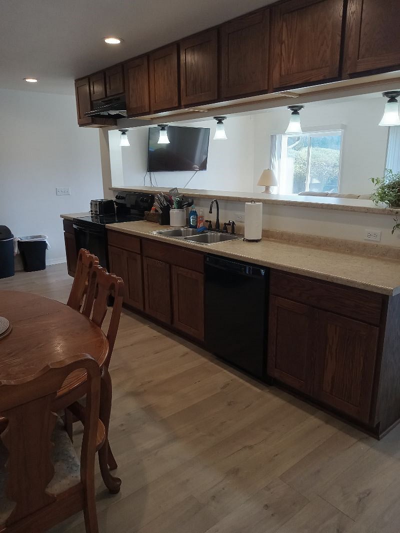 Furnished Finder property 421438_1 photo 5