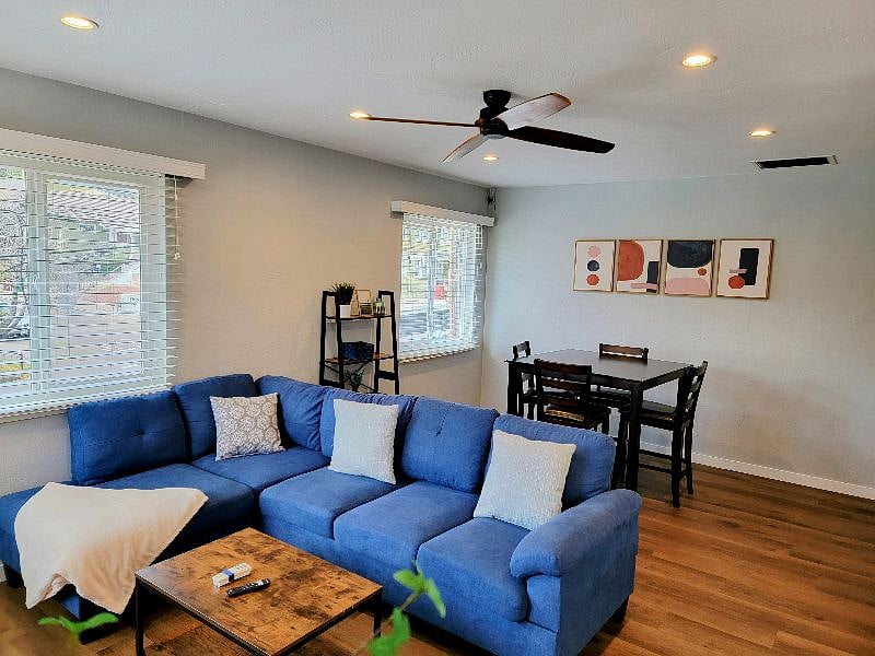 Furnished Finder property 421459_1 photo 3