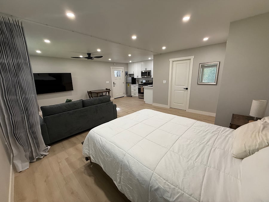Furnished Finder property 421461_1 photo 3