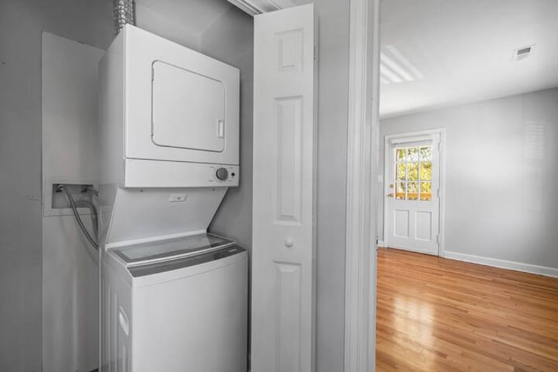 Furnished Finder property 421462_3 photo 16