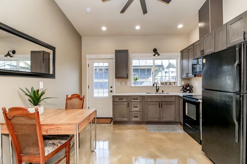 Furnished Finder property 421468_1 photo 8