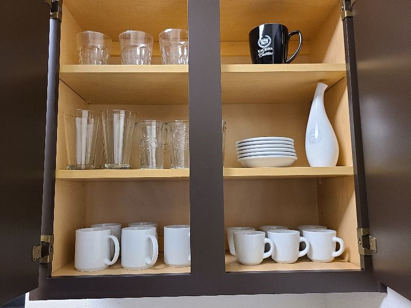 Drinkware service for 6