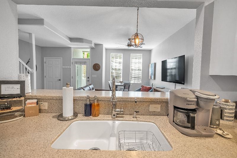 Furnished Finder property 421540_1 photo 8