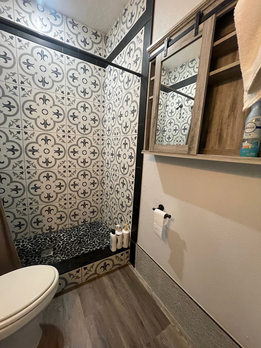 Lots of Custom Fixtures