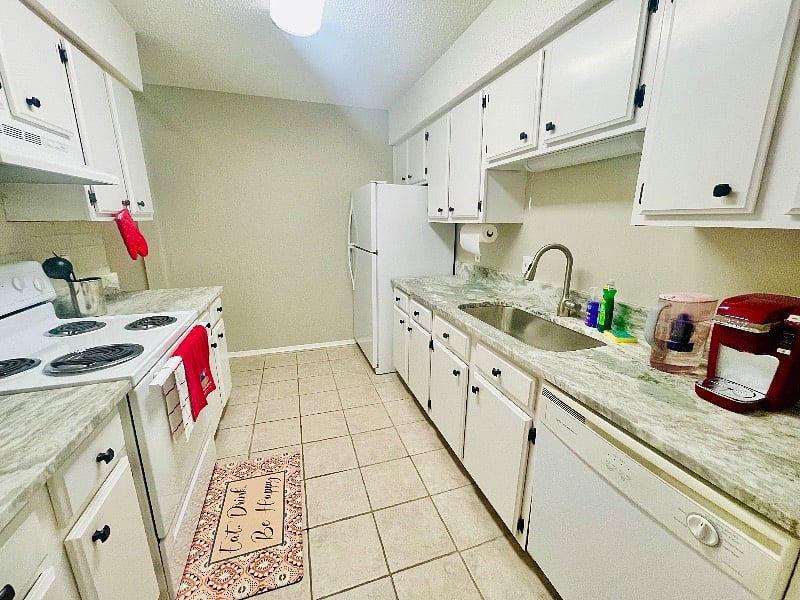Furnished Finder property 421578_1 photo 12