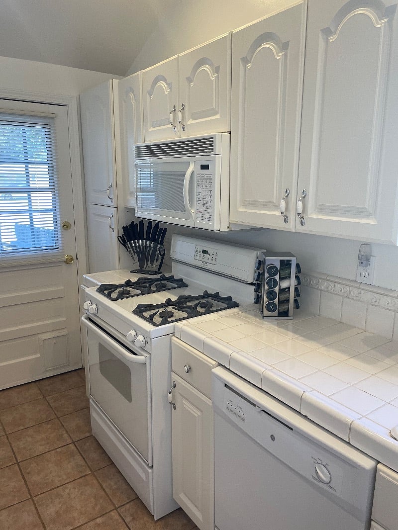 Furnished Finder property 421655_1 photo 8