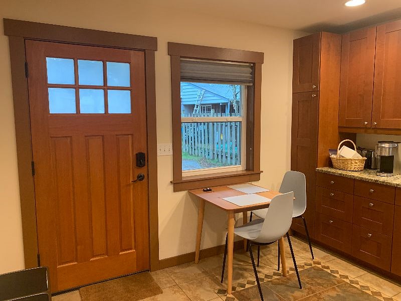 Furnished Finder property 421688_1 photo 13