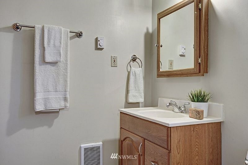 Furnished Finder property 421688_2 photo 15