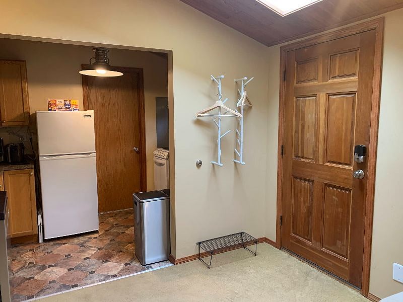 Furnished Finder property 421688_2 photo 4