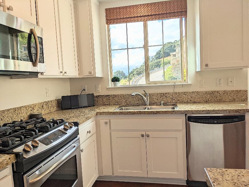 Furnished Finder property 421752_1 photo 8