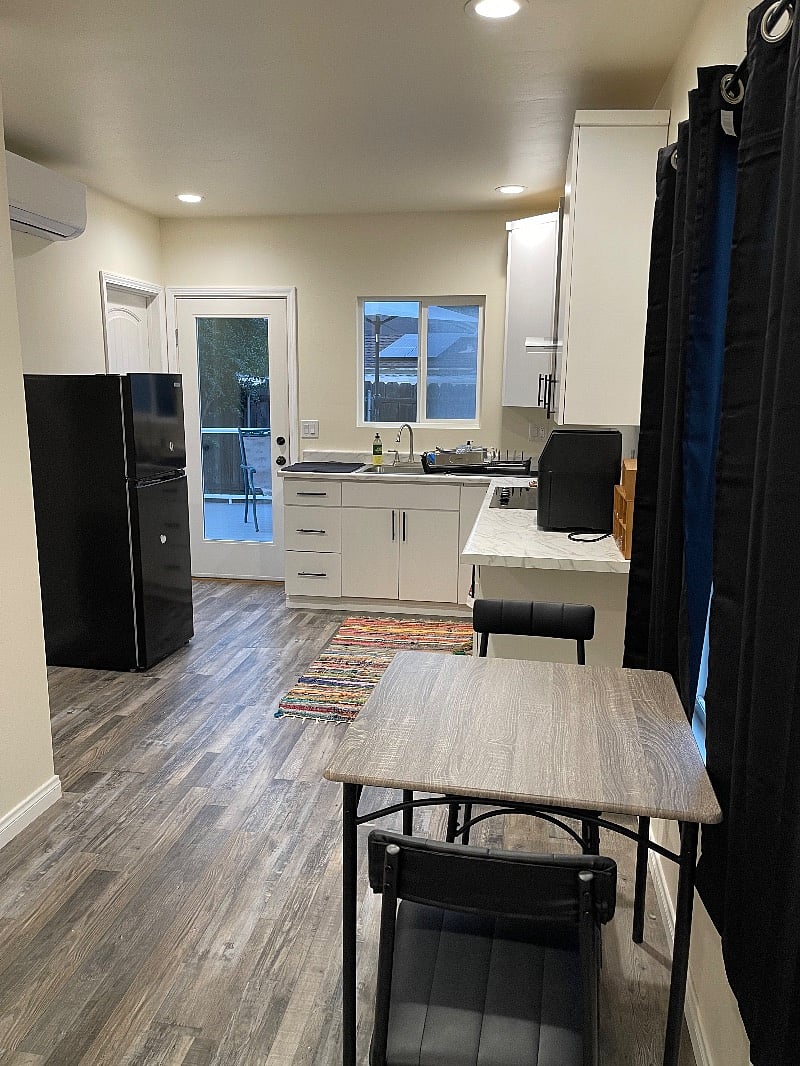 Furnished Finder property 421815_2 photo 3