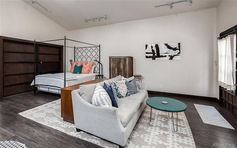 Furnished Finder property 421848_1 photo 3