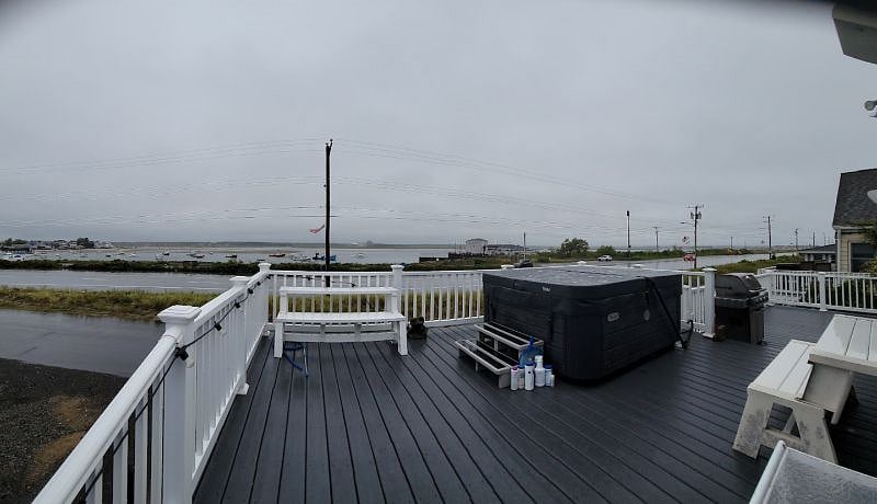 Deck with hot tub and grill