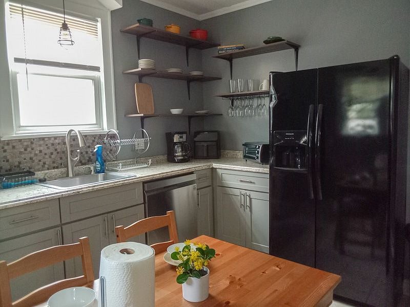 Furnished Finder property 421991_1 photo 3