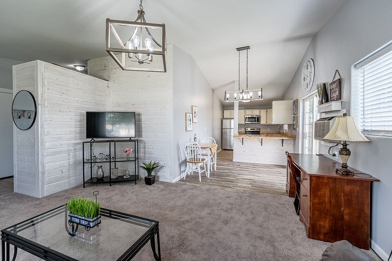 Furnished Finder property 422027_1 photo 6