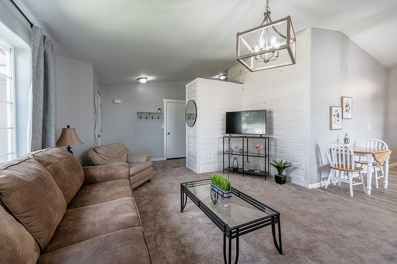 Furnished Finder property 422027_1 photo 7