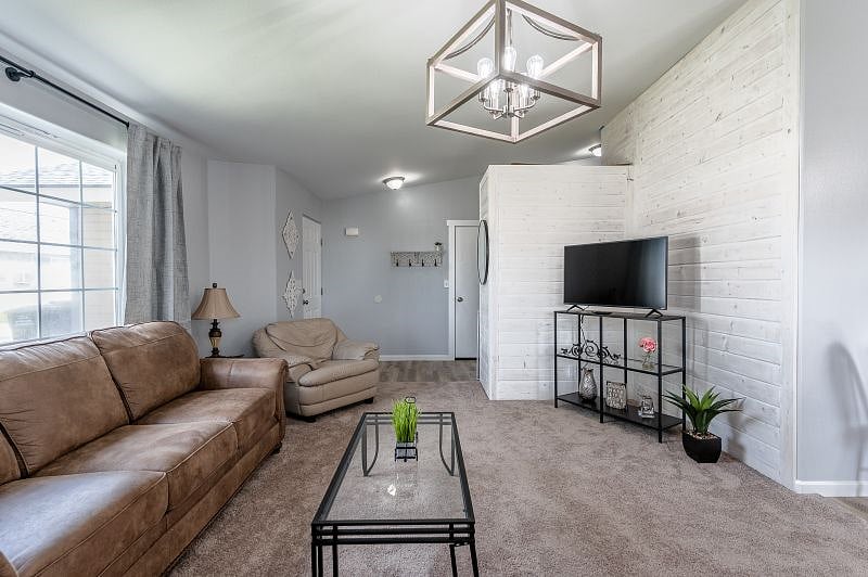 Furnished Finder property 422027_1 photo 8