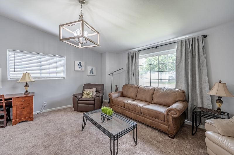 Furnished Finder property 422027_1 photo 10