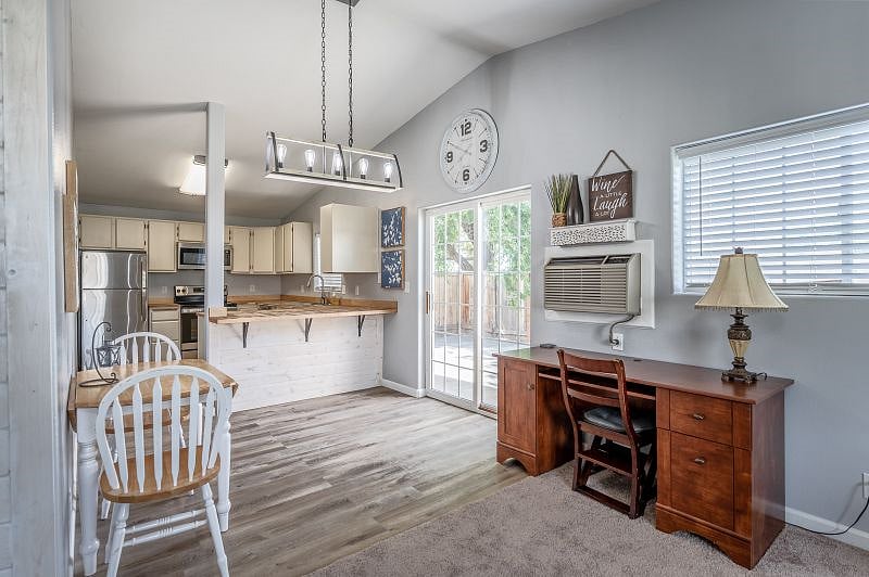 Furnished Finder property 422027_1 photo 11