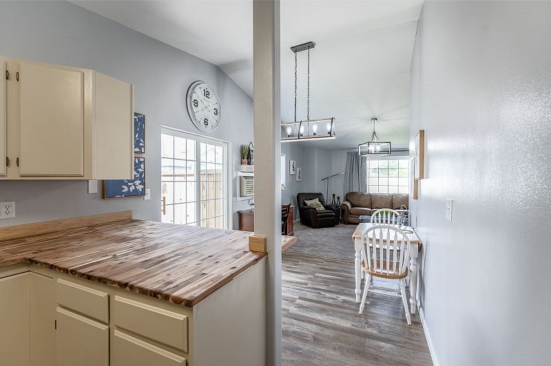 Furnished Finder property 422027_1 photo 13