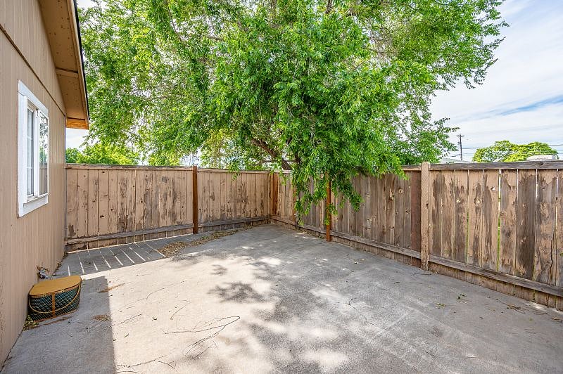 Furnished Finder property 422027_1 photo 22