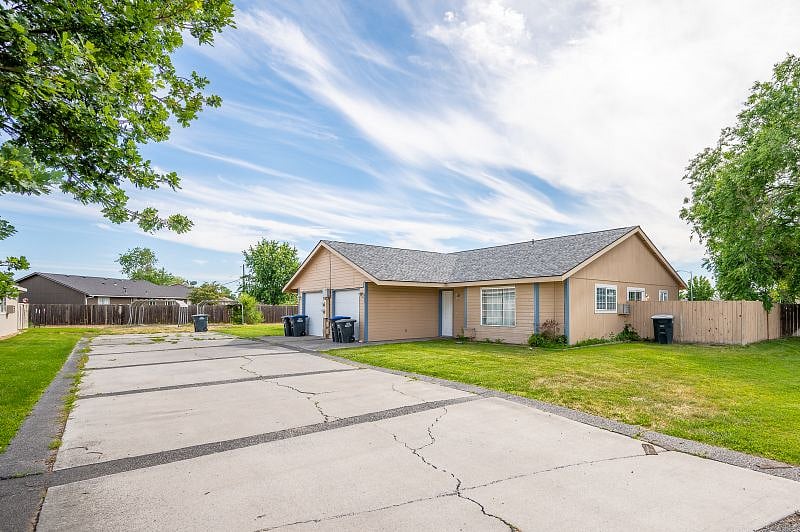 Furnished Finder property 422027_1 photo 25