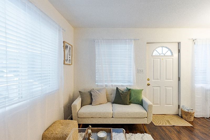Furnished Finder property 422064_1 photo 6