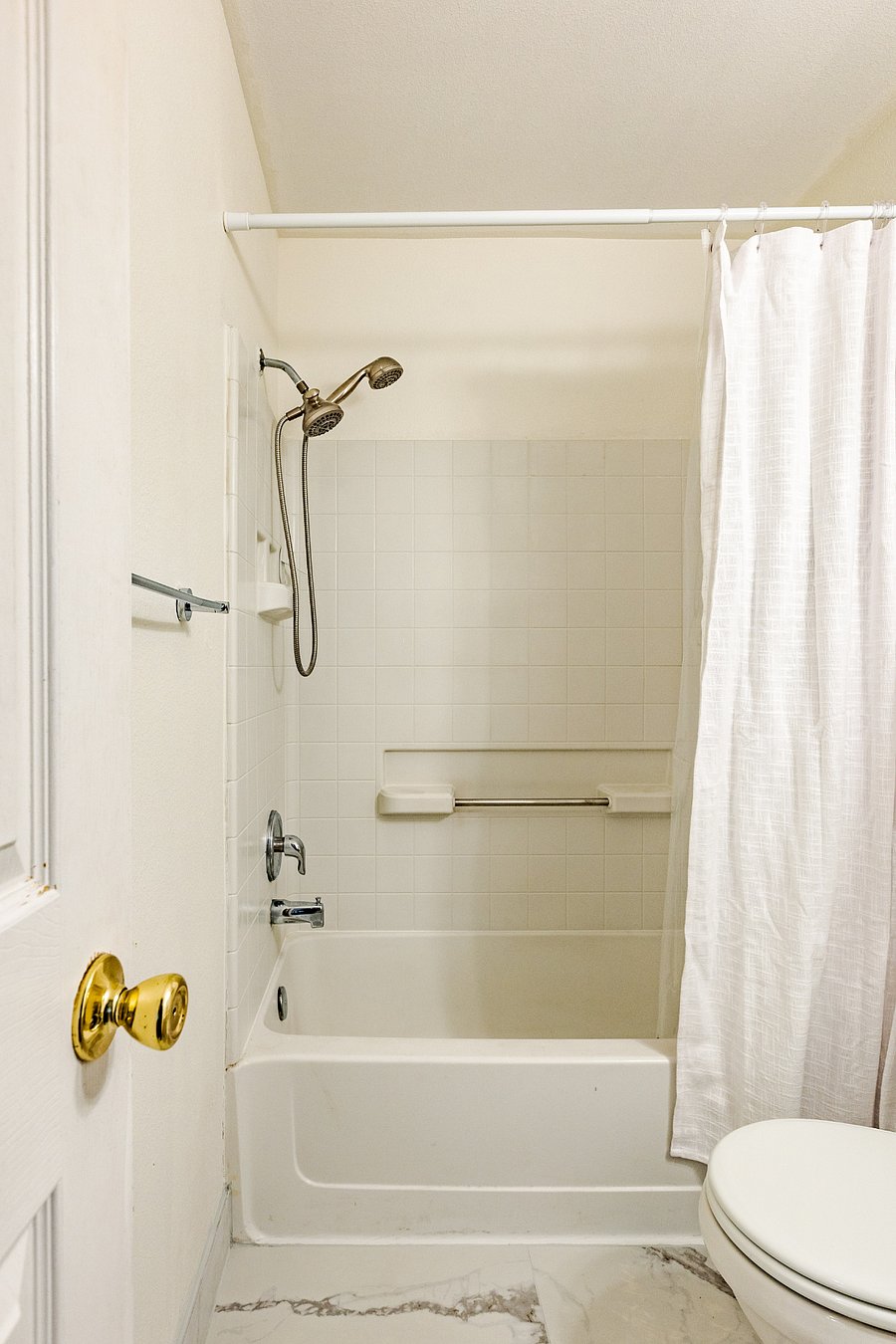 Furnished Finder property 422064_1 photo 10