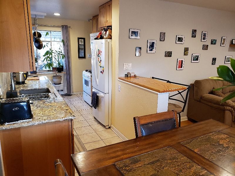 Furnished Finder property 422086_1 photo 4