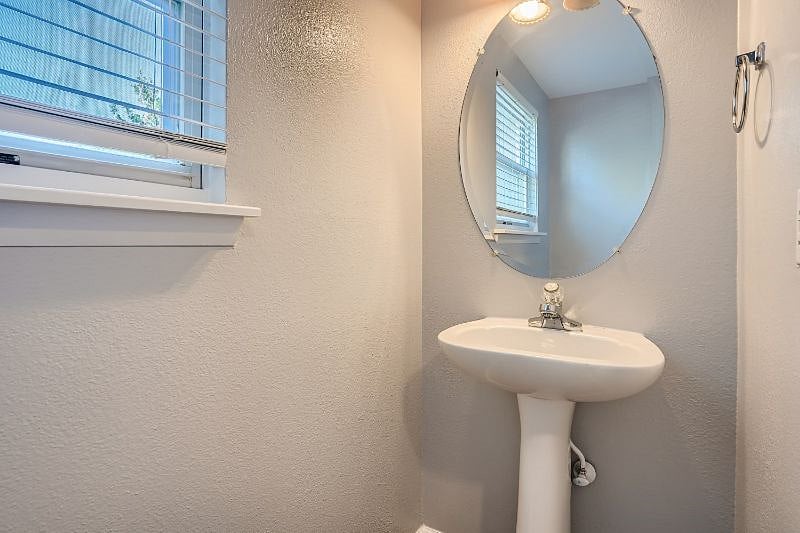 Furnished Finder property 422102_1 photo 9