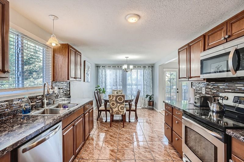Furnished Finder property 422102_1 photo 10