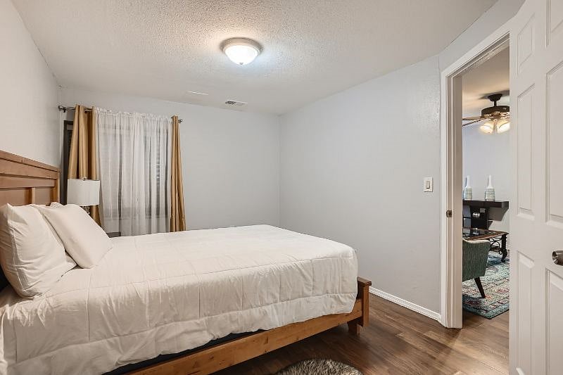 Furnished Finder property 422102_1 photo 26