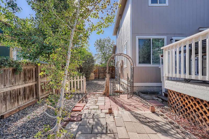 Furnished Finder property 422102_1 photo 27
