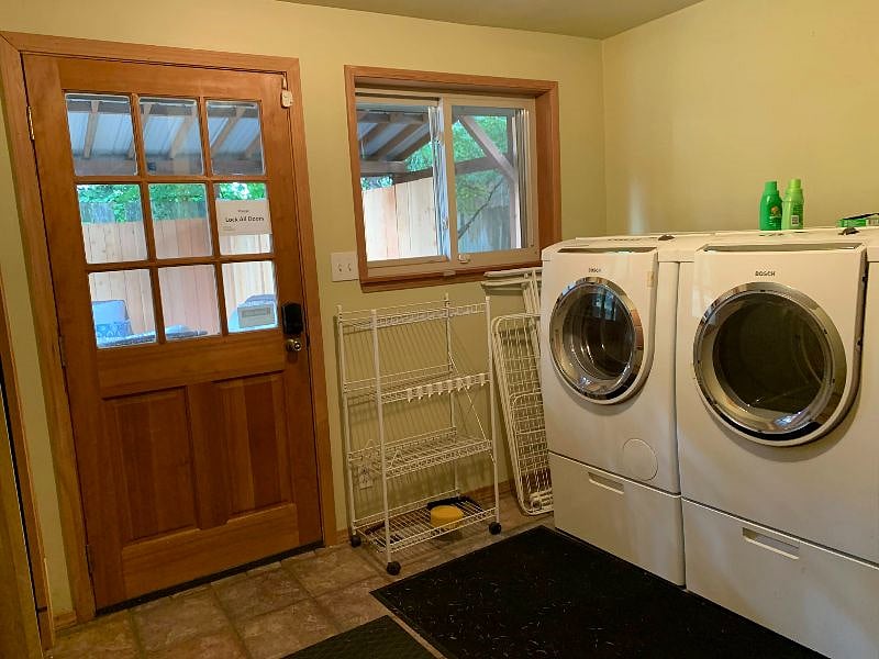 Furnished Finder property 422118_1 photo 11
