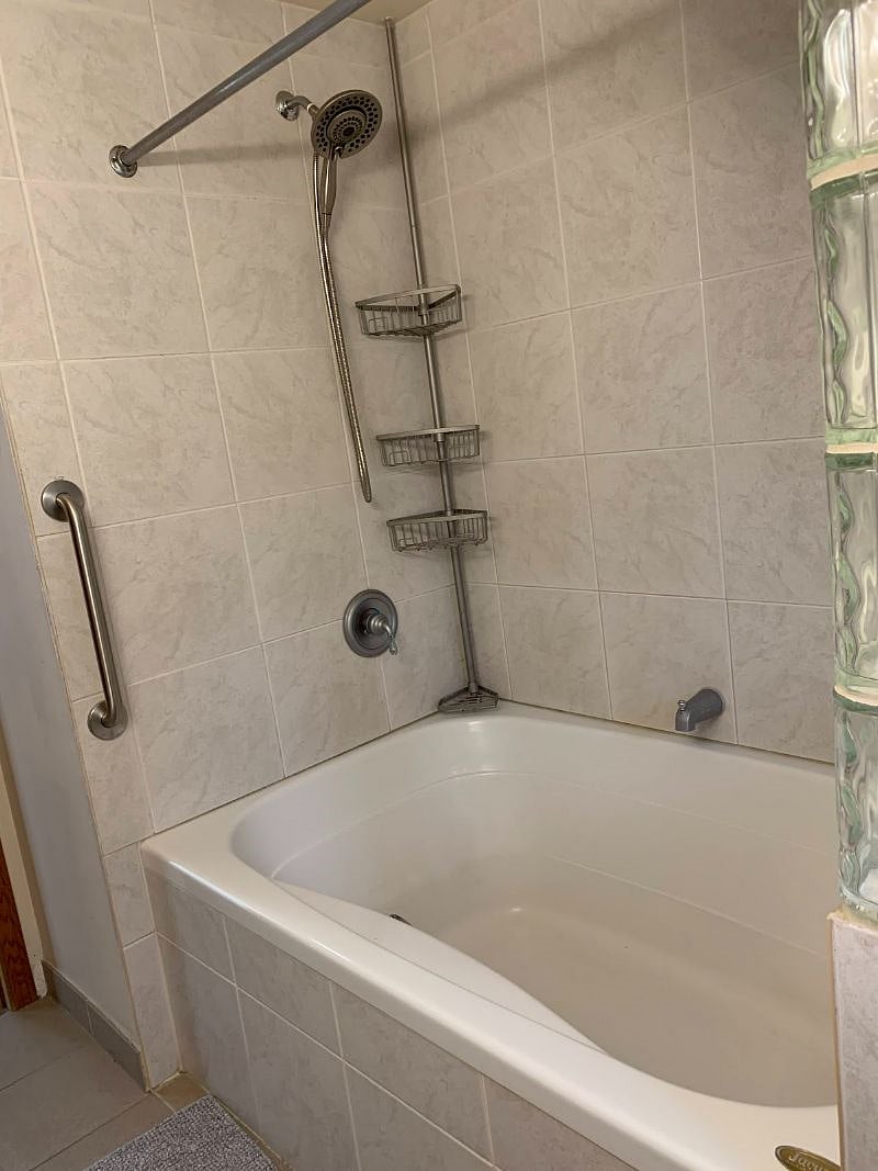 Furnished Finder property 422118_1 photo 10